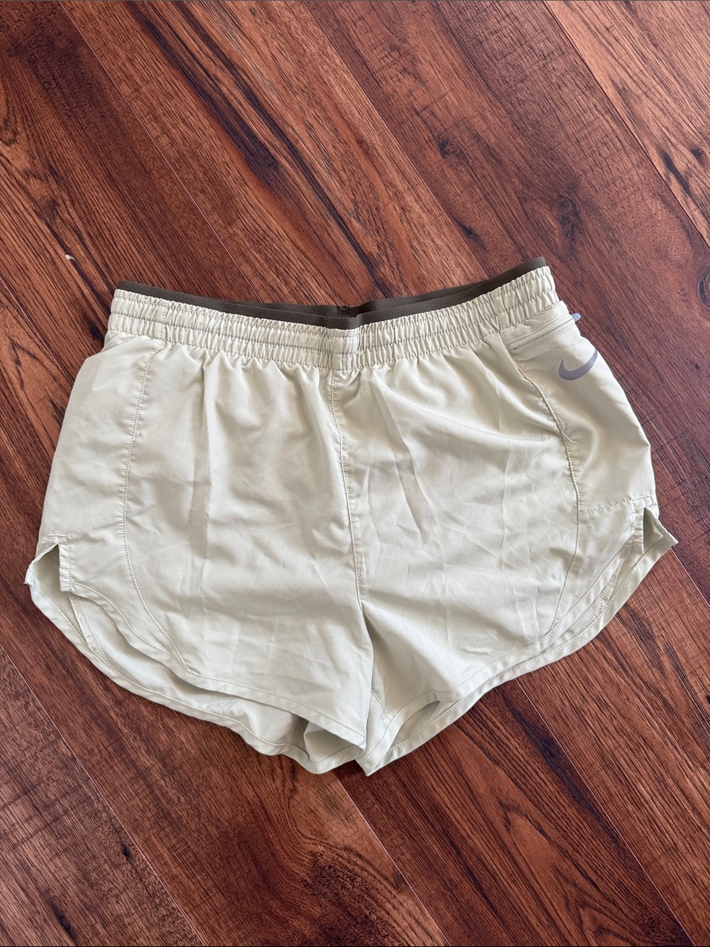 Nike Tempo Luxe running shorts